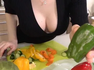 723BBH-001 Một cô gái da trắng xinh đẹp đến từ Kyoto chia sẻ về các hoạt động otaku và các hoạt động của một ông chú giàu có. Tất nhiên, cô ấy đưa anh ấy đến khách sạn.