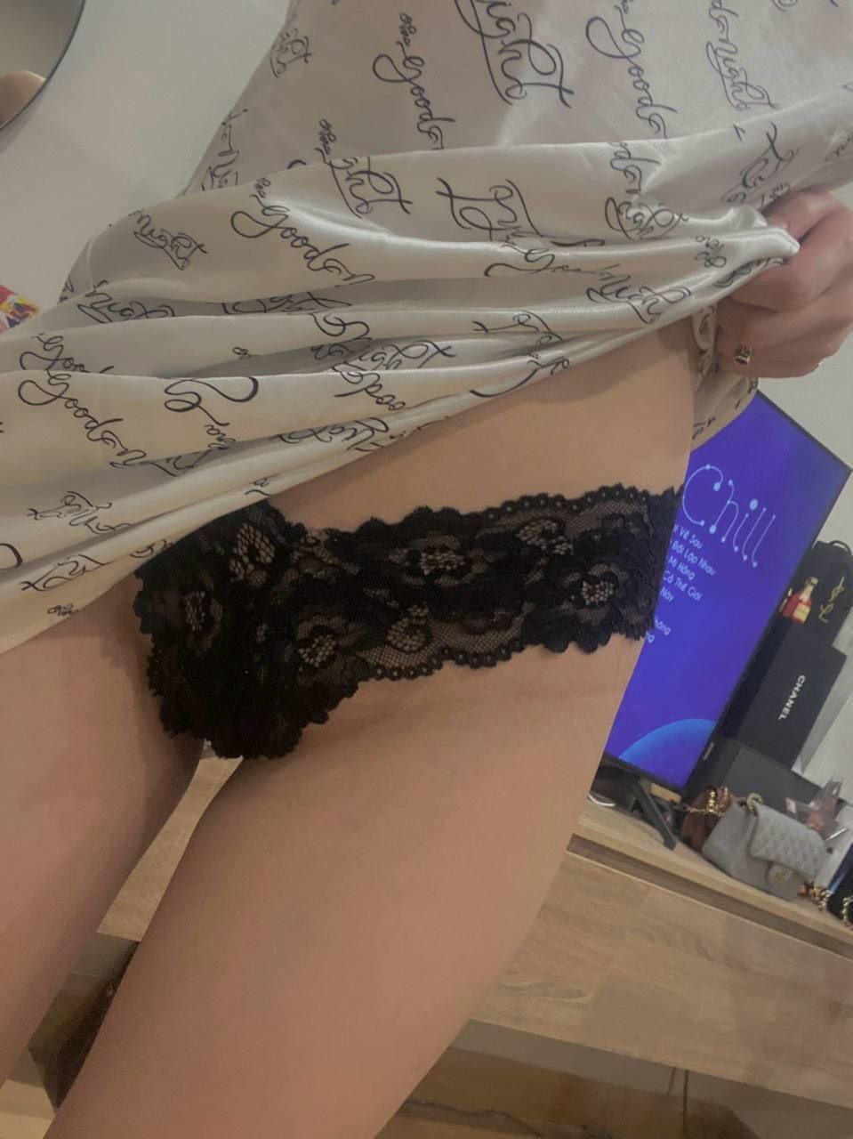 Chỉ với 1000 yên, bạn sẽ được idol jav phục vụ tại một quán bar